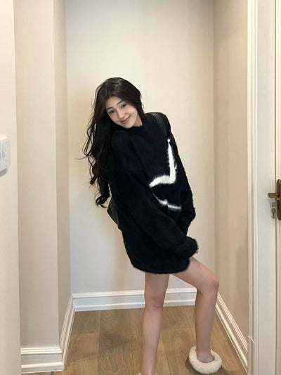 Knitted Demi-Season Black Sweater with Round Collar Oversized Fit Thumbnail 3