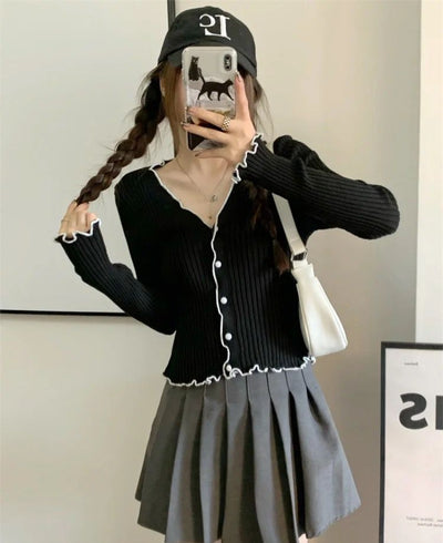 V-Neck Ruffle Knit Cardigan – Lightweight & Feminine Thumbnail 4